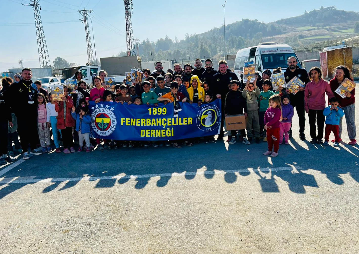 1899 fenerbahceliler dernegimiz 6 subat depreminin yaralarini sarmaya devam ediyor 9