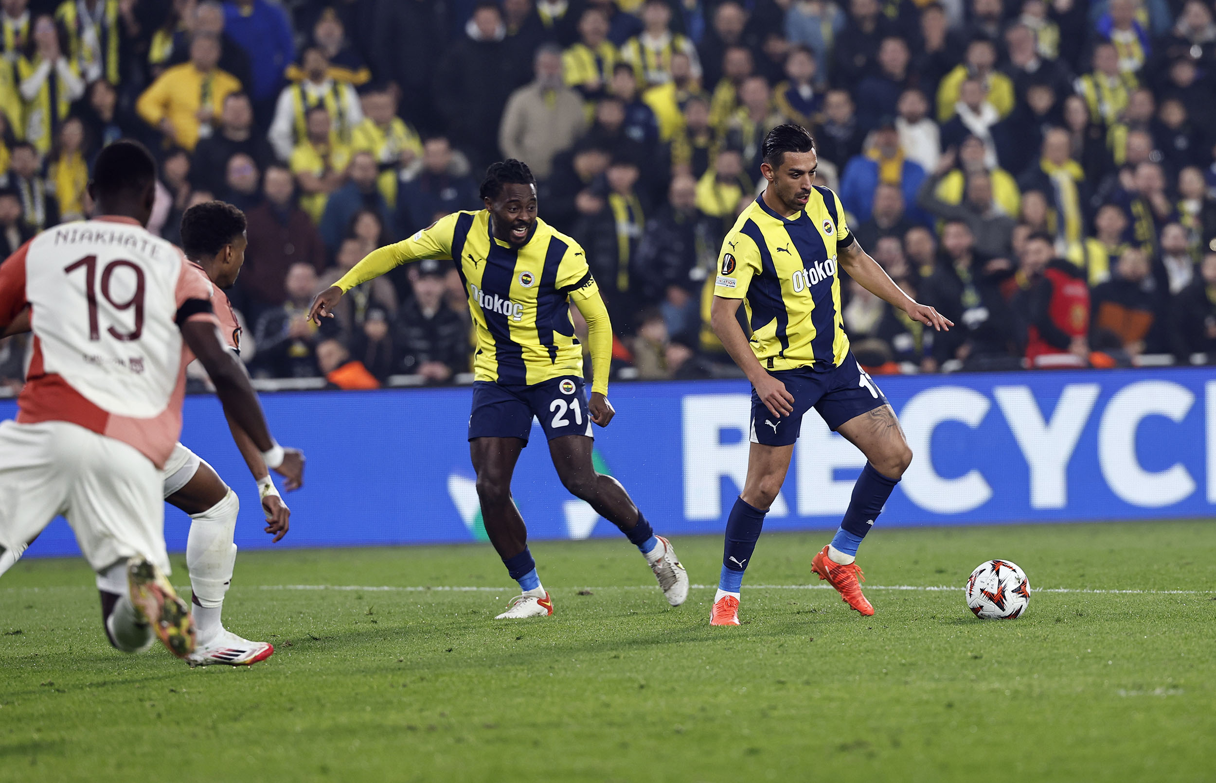 fenerbahce 0 0 olympique lyon 9 DVairk1H