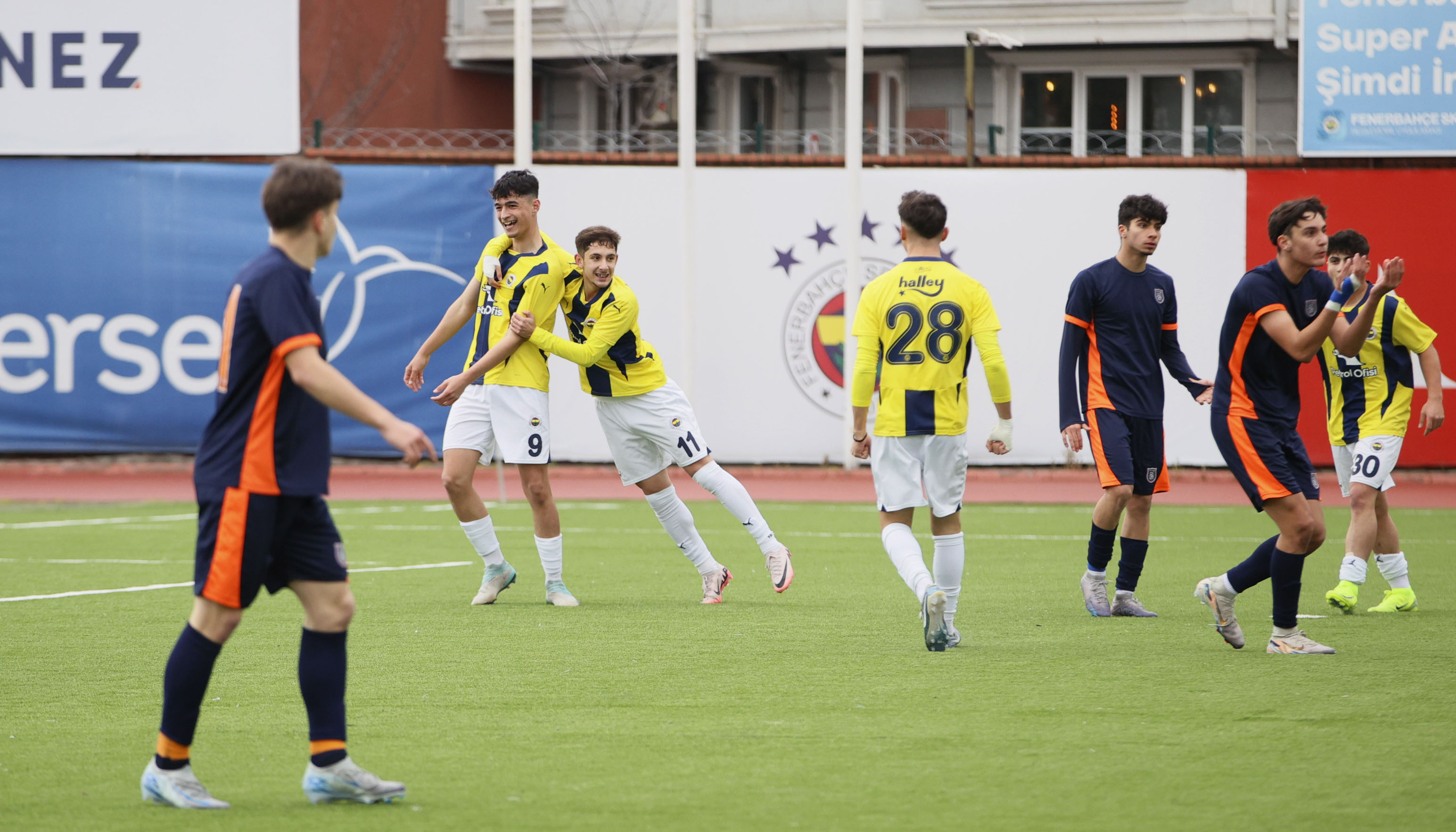 fenerbahce 4 0 r basaksehir u17 10 4nFq2gNV