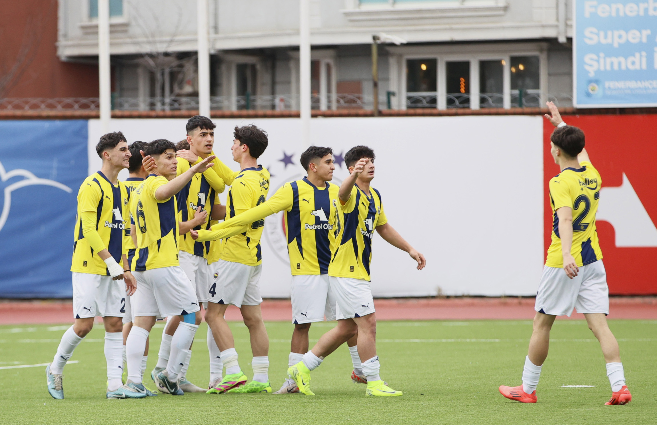 fenerbahce 4 0 r basaksehir u17 11 ePuUHm9k