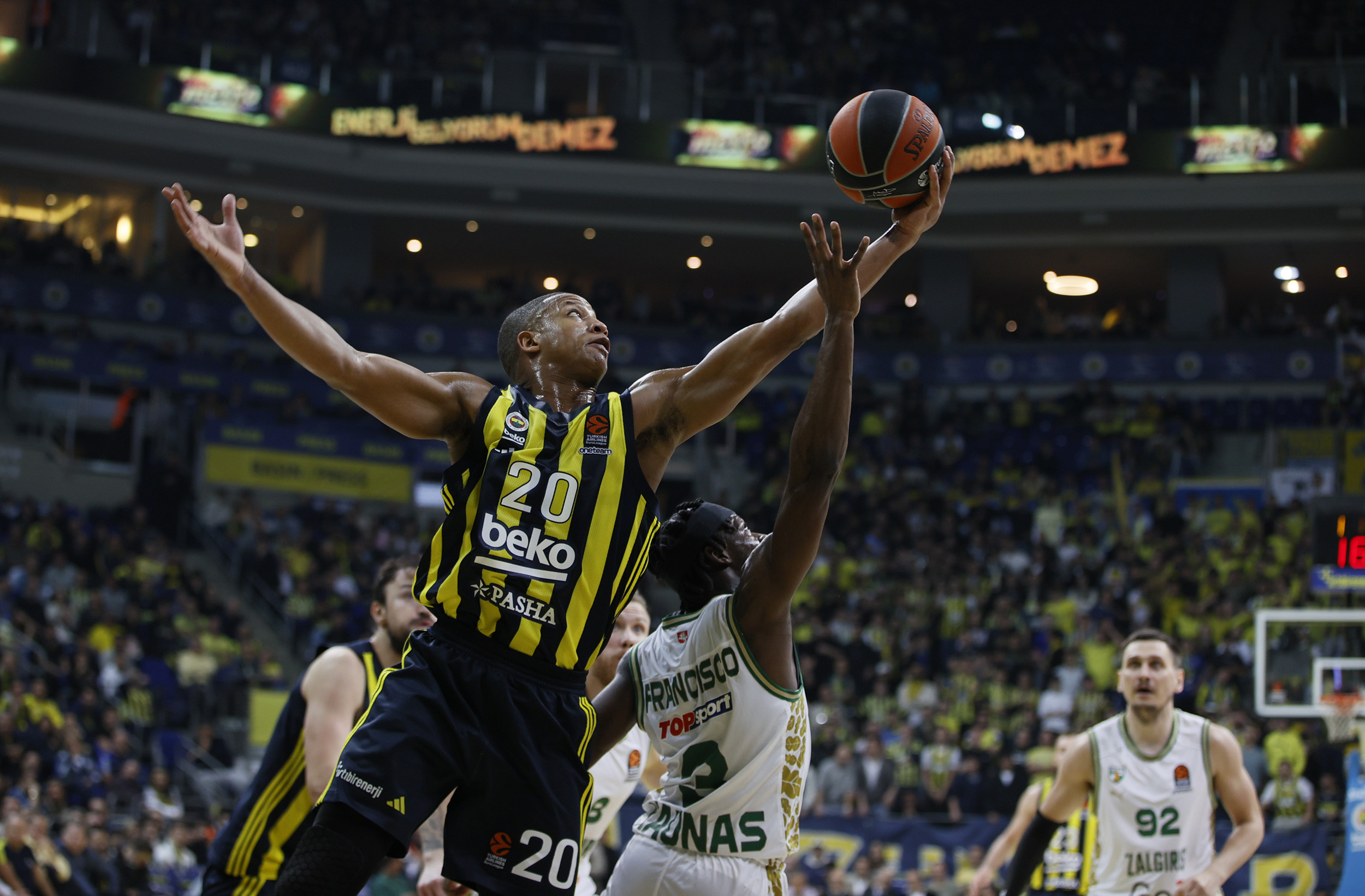 fenerbahce beko 98 86 zalgiris kaunas 37