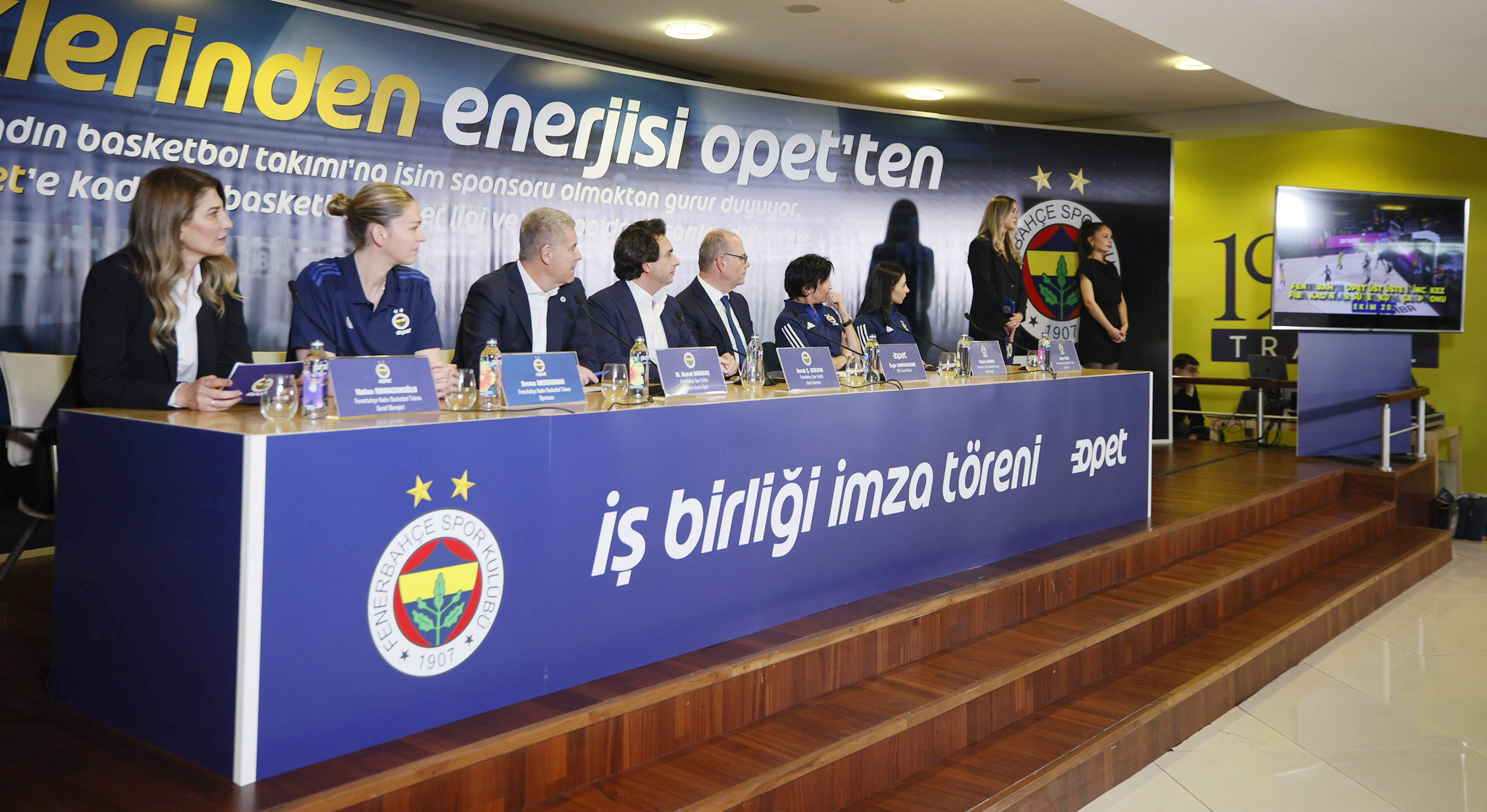 fenerbahce kadin basketbol takimimizin yeni hik yeleri opet ile yazilacak 0 3stW9ZXR