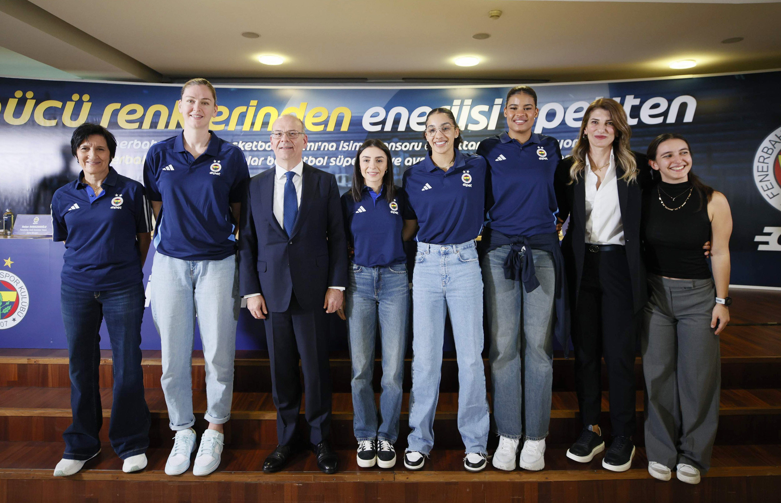 fenerbahce kadin basketbol takimimizin yeni hik yeleri opet ile yazilacak 21 BB2IcaTt