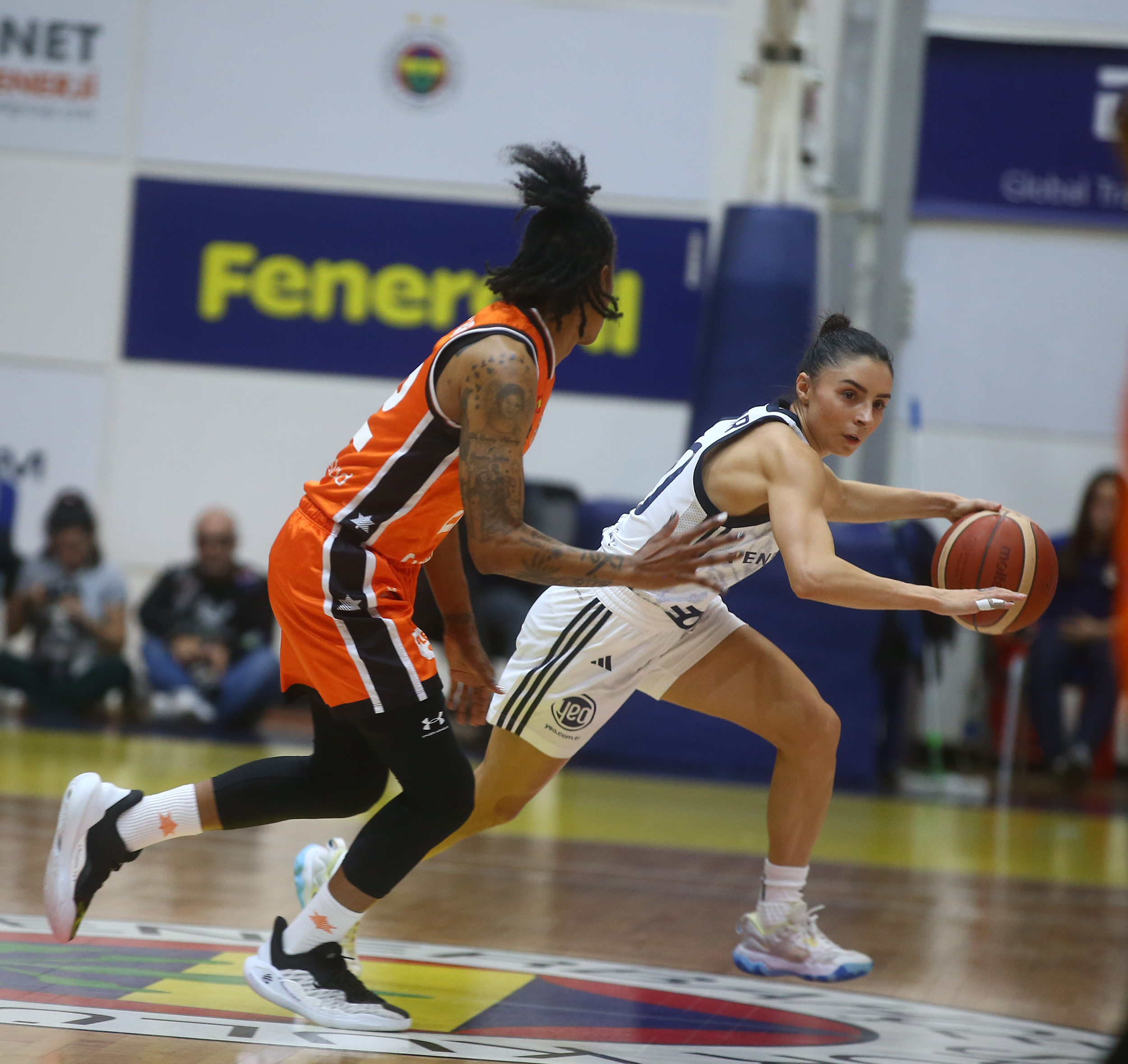 fenerbahce opet 92 56 valencia basket 11 A4dfFOOR