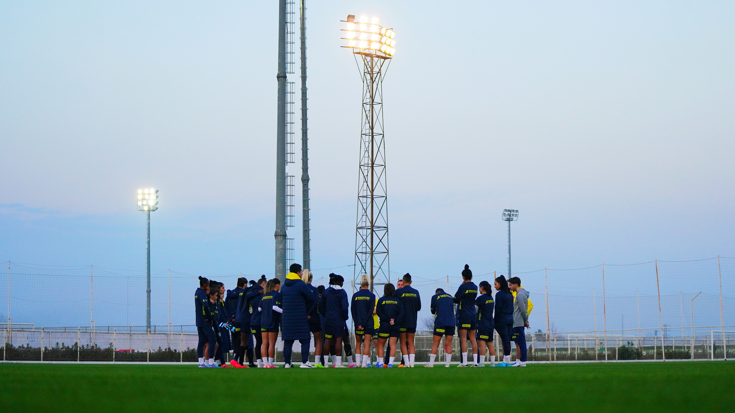 fenerbahce petrol ofisi kadin futbol takimimiz antalyada kampa girdi 4 63iXqHtF