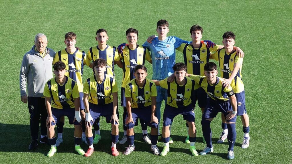 fenerbahce u17 takimimiz manisa deplasmaninda pxwDYlST