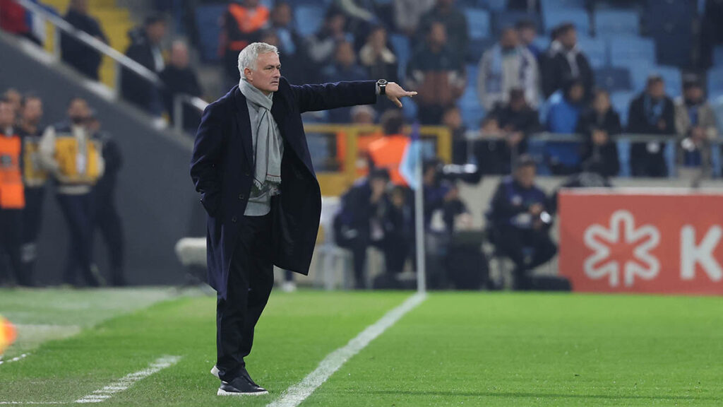 teknik direktorumuz jose mourinho adana demirspor maci sonrasi aciklamalarda bulundu EJdzeW1p