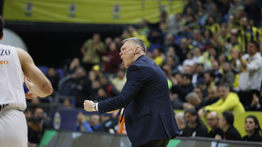 basantrenorumuz sarunas jasikevicius real madrid galibiyetini degerlendirdi zm2K3yKp