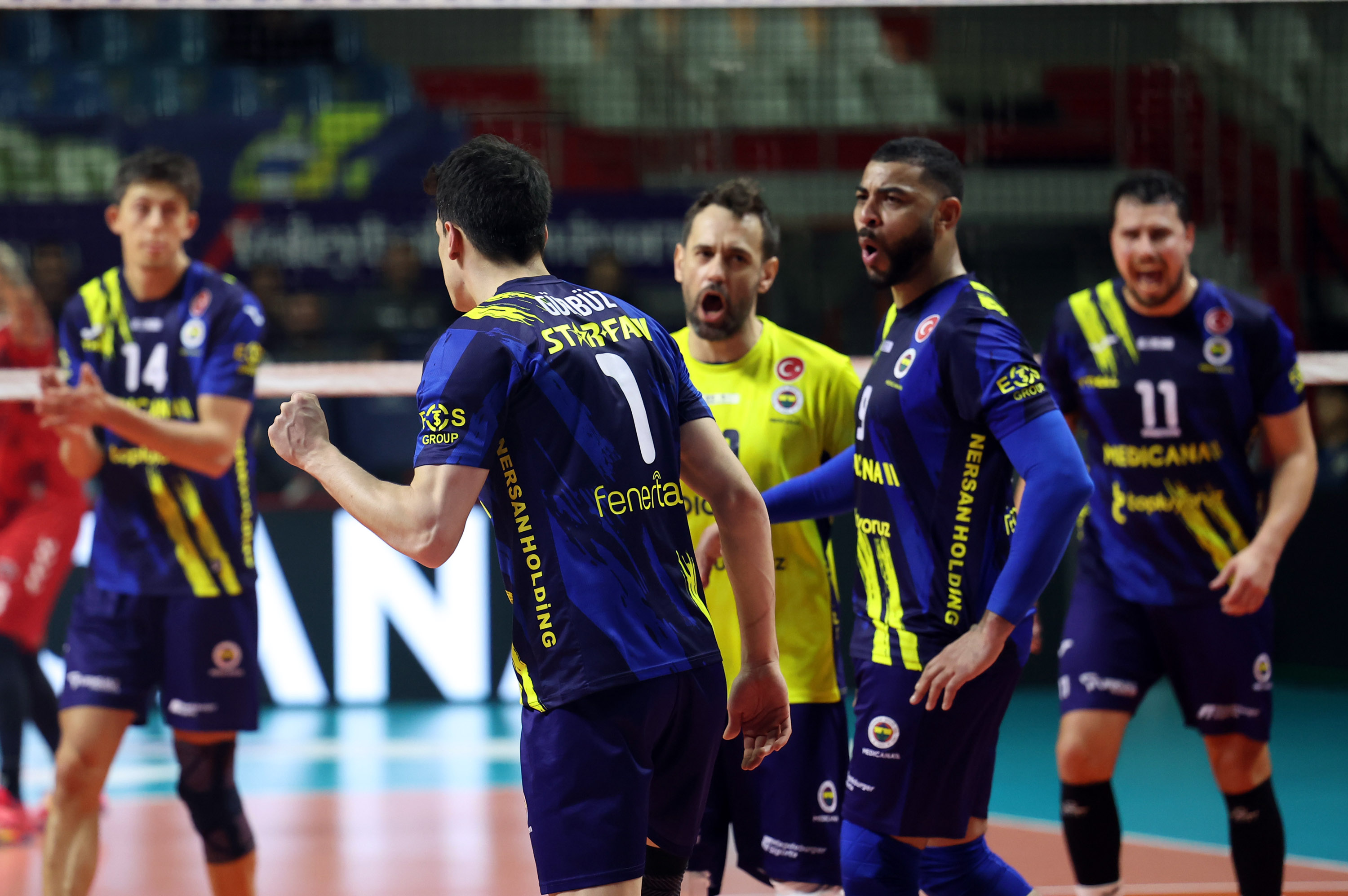 fenerbahce medicana kupa voleyde yari finale yukseldi 3 RGPAy64L