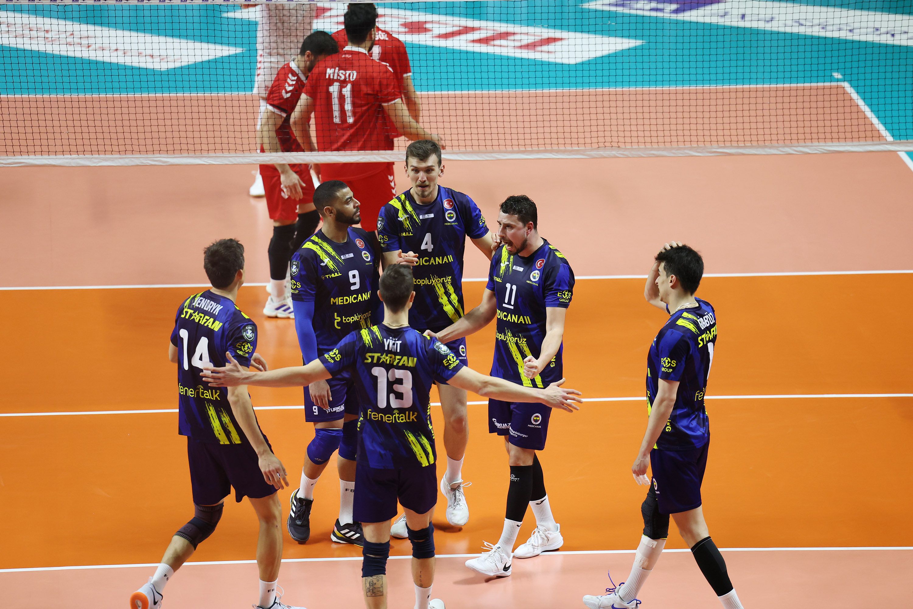 fenerbahce medicana kupa voleyde yari finale yukseldi 9 YL38iKBh