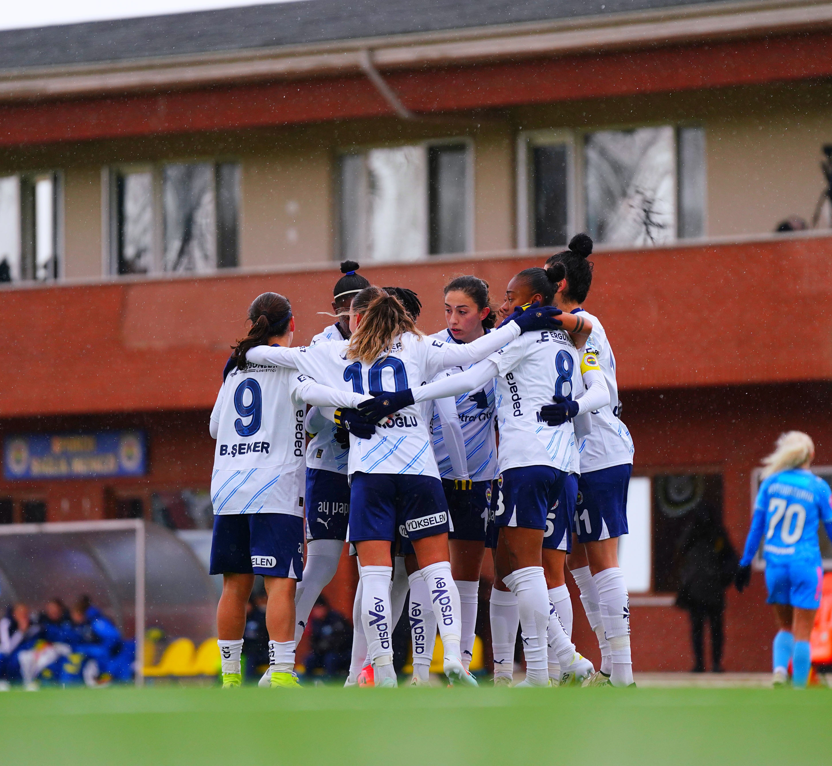 fenerbahce petrol ofisi ozel macta fc zenit womeni agirladi 16 jHgu4RjQ