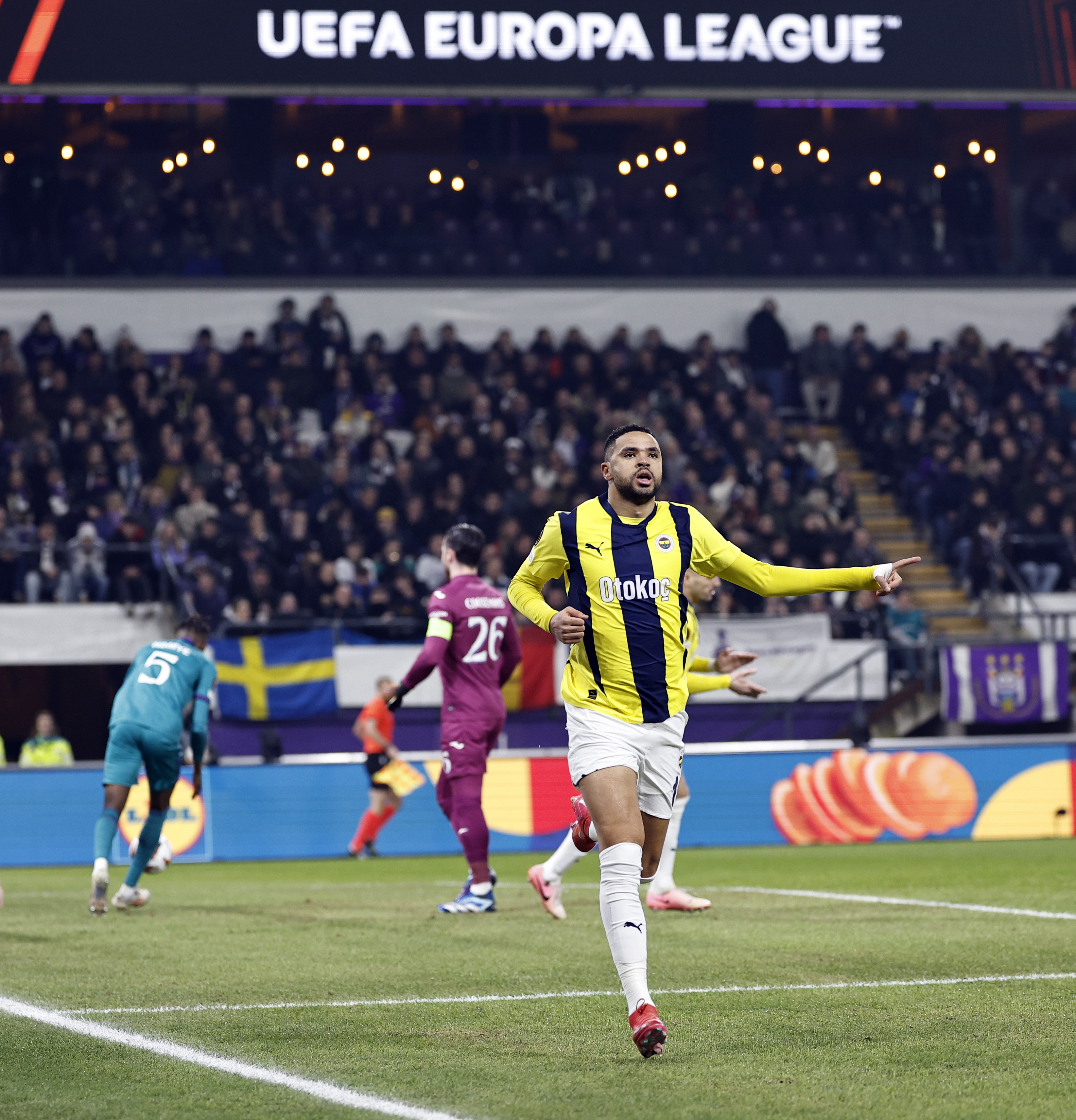 fenerbahcemiz uefa avrupa liginde adini son 16 turuna yazdirdi 0 2nejSyBu