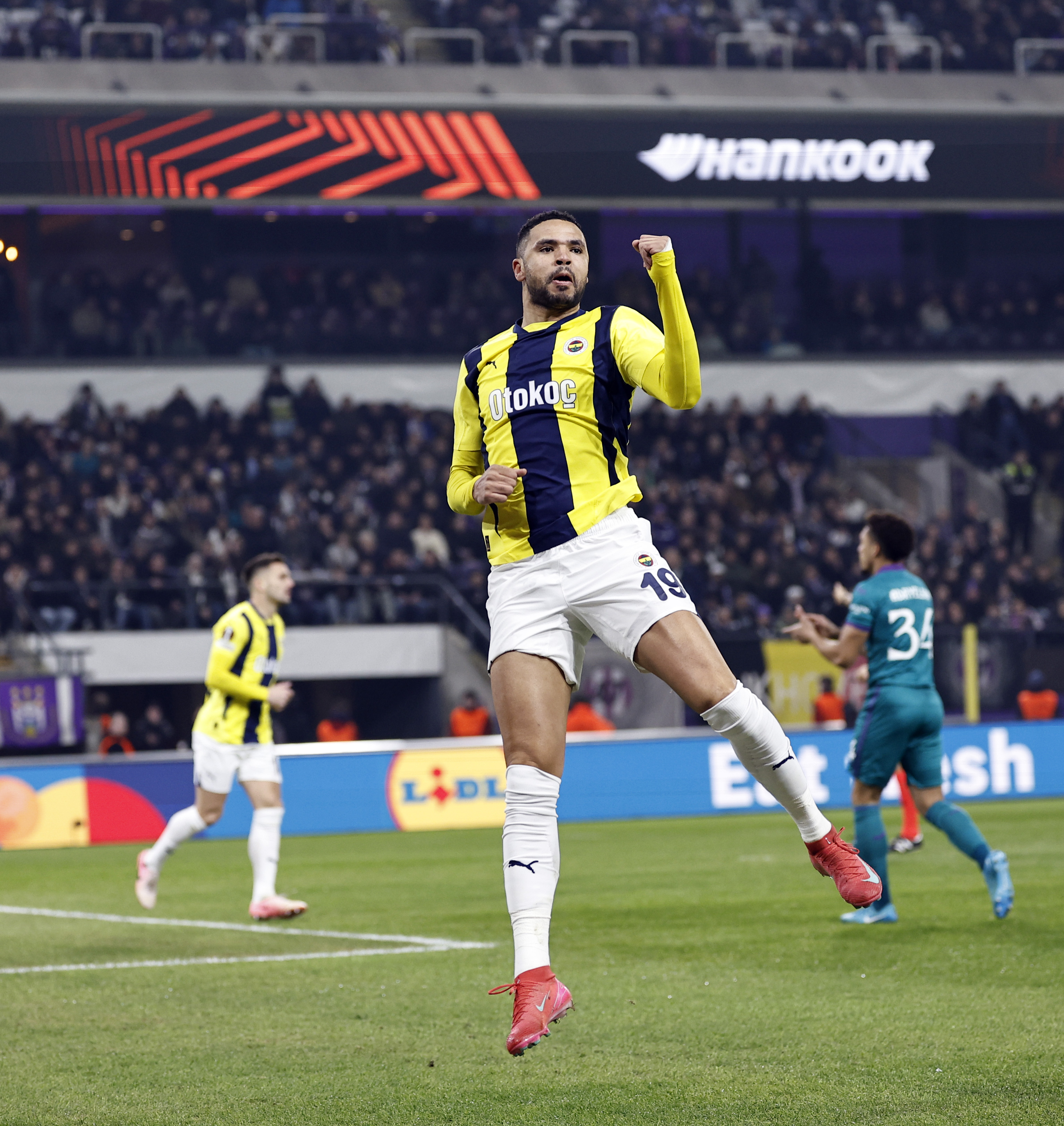 fenerbahcemiz uefa avrupa liginde adini son 16 turuna yazdirdi 1 1nVekuPU