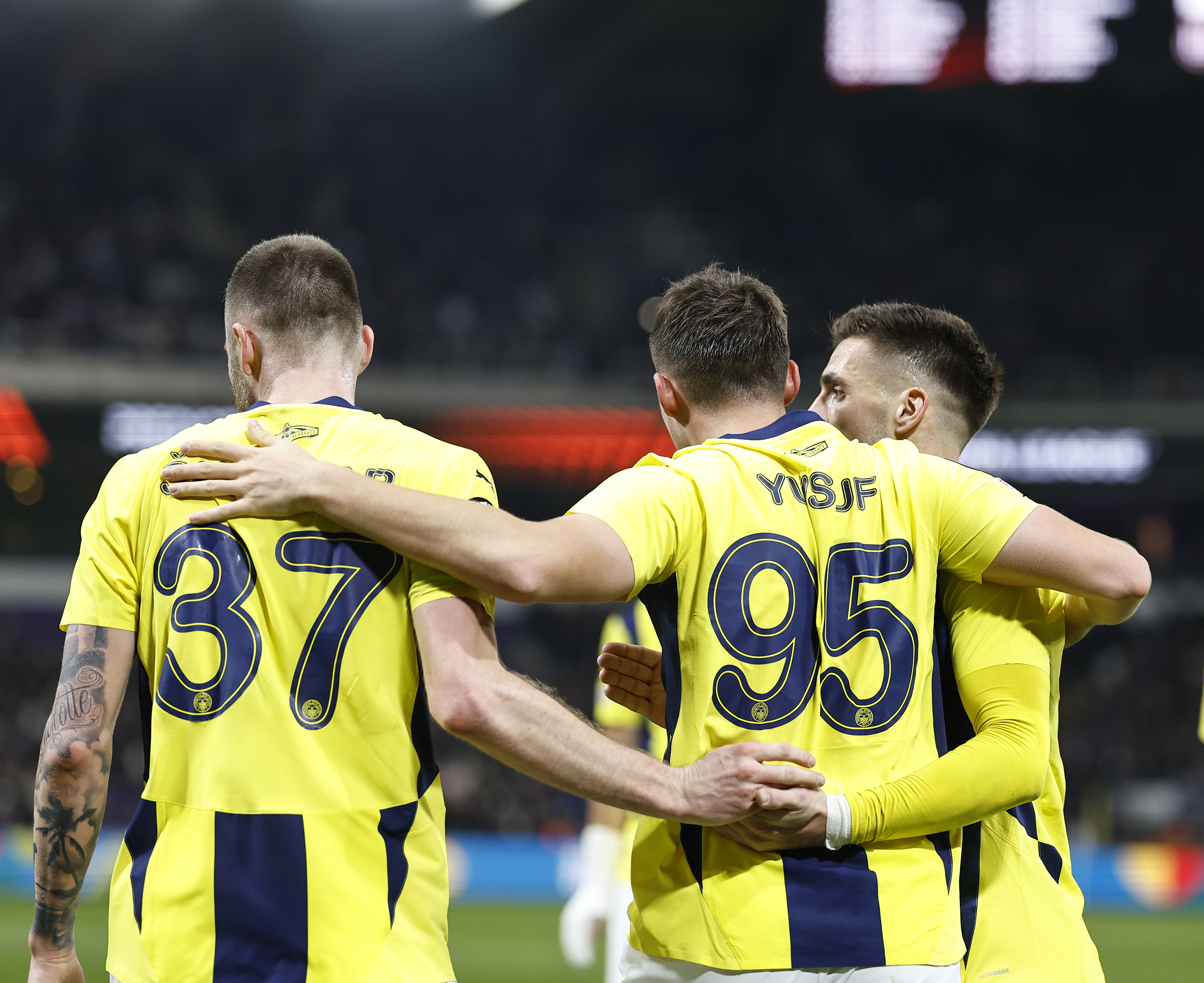 fenerbahcemiz uefa avrupa liginde adini son 16 turuna yazdirdi 17 BD9LZQ1z