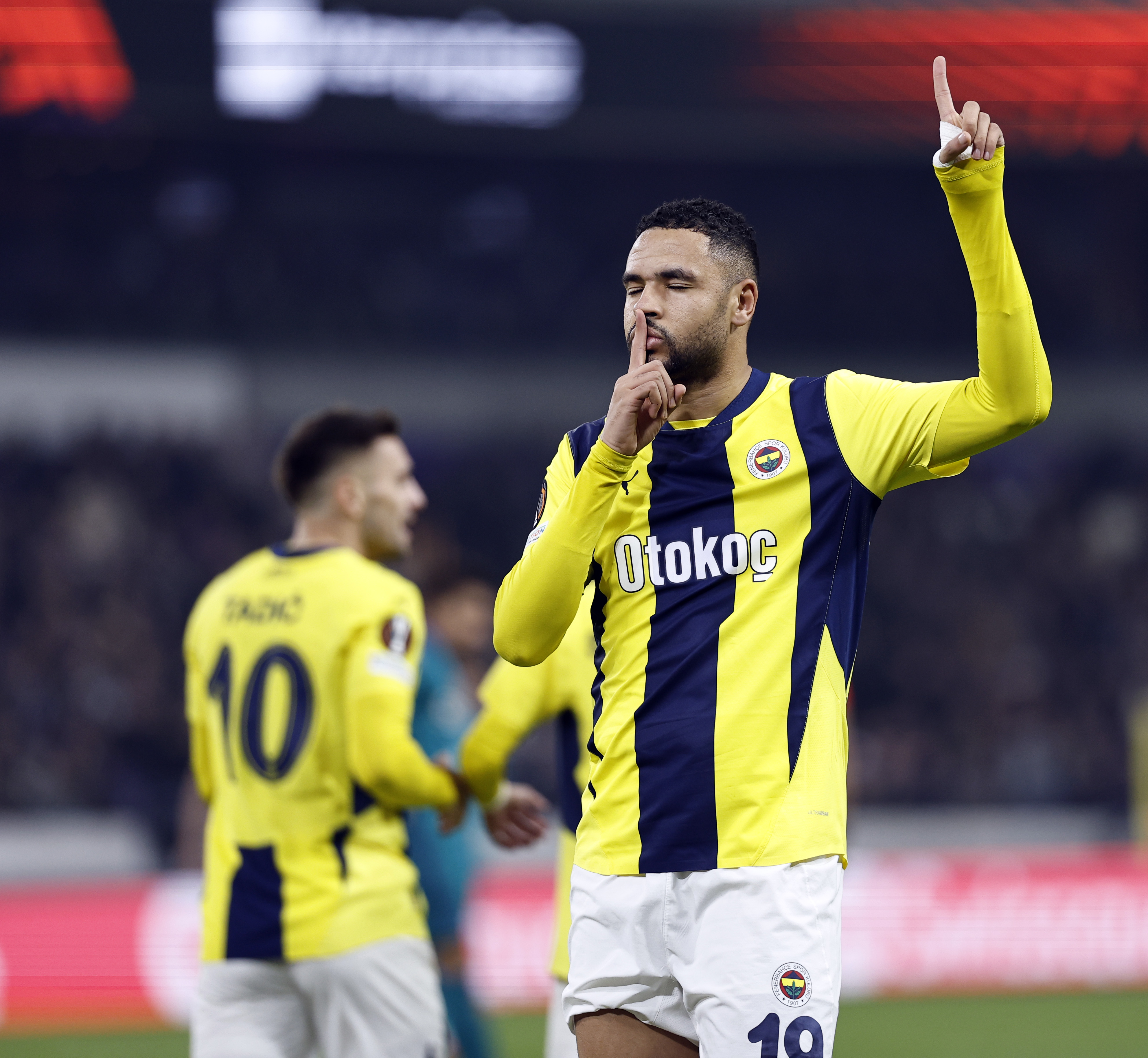 fenerbahcemiz uefa avrupa liginde adini son 16 turuna yazdirdi 4 3hD4TSVM